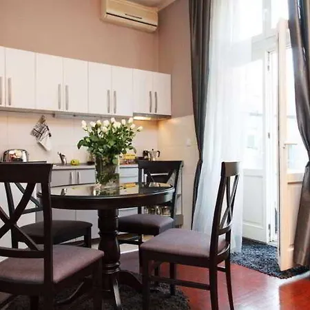 One Bedroom Terazije Square Apartment Belgrade